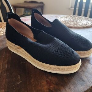 Womens size 10 Espradrilles - Black